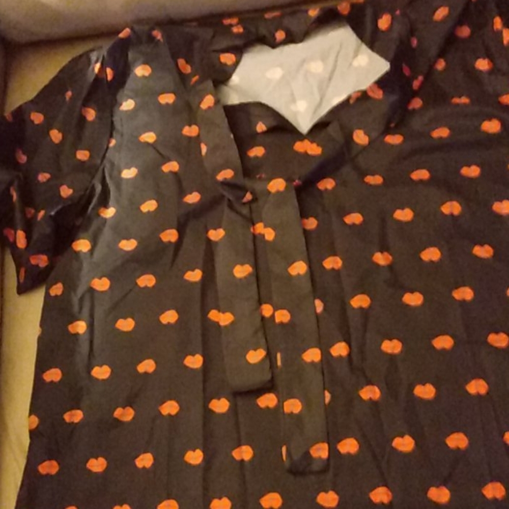 Lip shirt